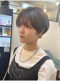 刈り上げマッシュ　くすみベージュ　刈り上げショート　　高原