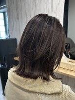 ワイト(&y~waito~) 【グレージュ×外ハネボブ】動きのあるくびれボブ
