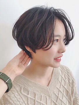 ムク(muku) センターパート×ハンサムショート