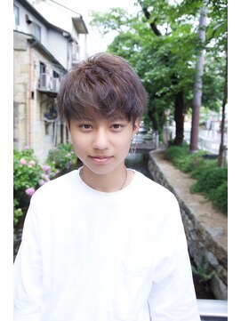 ゴールド 京都(GOALD) 王道 ショート マッシュ 刈り上げ 束感 ショートスタイル 2ブロ