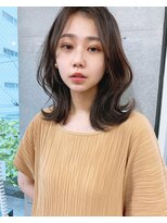 リコバイアフロート(riko by afloat)&nbsp;大人くびれヘア韓国風ヨシンモリ長めバング