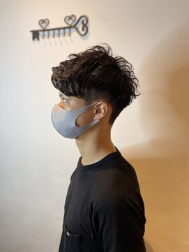 シーバイトリコ 市川(SEA by tricot) ツーブロック/刈り上げパーマ