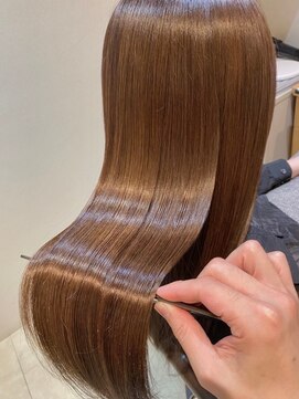 ジーナ 新宿(Zina) 髪質改善*大人かわいい小顔*くびれヘア【Zina 】