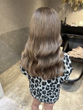 ロンド レア 天神大名店(Lond Le’a) ダブルカラーミルクティーグレージュケアブリーチハイトーン韓国