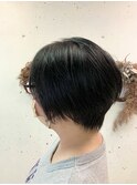 ショートボブ