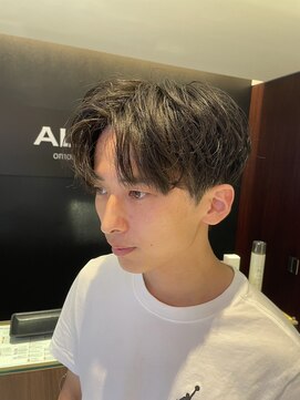 韓国メンズヘア　コンマバング　コンマヘア　カルマパーマ