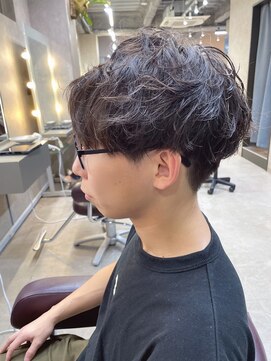 フラッグ ヘアー 天神西通り店(Flag HAIR) 波巻き短髪ツーブロック束感モテる黒髪