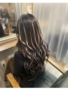 ルフレ 新宿本店2nd(Reflet) ハイライト巻いても可愛い