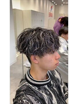 オーシャントーキョー 仙台(OCEAN TOKYO) ハイライト緩め波巻きパーマ