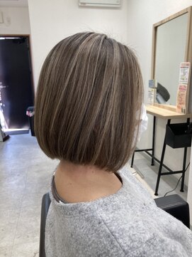 エルプラスヘアー(L+hair) 50代白髪ぼかしハイライトボブ【箱崎/髪質改善トリートメント】