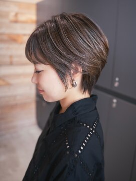ベイショア(Bay Shore NY) グレージュハイライト大人ショート
