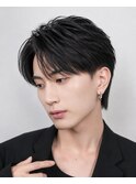 メンズショートセンターパート黒髪毛流れ