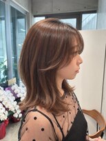 ニチカ(NYCHIKA)&nbsp;顔まわりで魅せる大人ミディアムレイヤー
