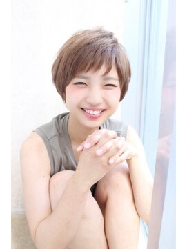 ソース 梅田(SOURCE) オン眉ベリーショート