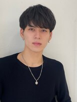 スーツ短髪ツーブロック束感モテる黒髪シークレットパーマ流行