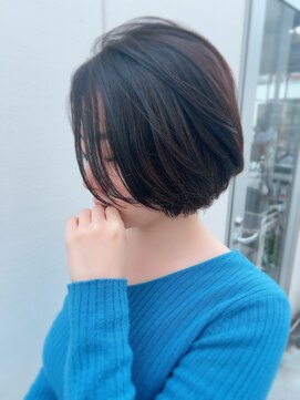 ルーファス 恵比寿 渋谷(Ruufus) 前下がり丸みショート【Ruufus恵比寿渋谷】2304