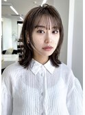 外ハネミディ×シアーベージュ
