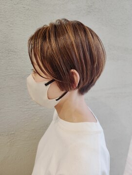 リミックスヴィラ(remix Villa) 前髪長めのオトナショート×デザインカラー