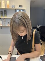 ベルベットヘア 千早店(Velvet hair)&nbsp;切りっぱなしbob×ミルクティーベージュ　【Shion】