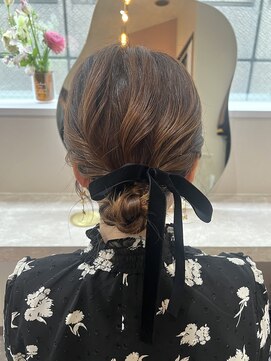 ミラ(Mila) ナチュラルアップヘア★お団子 リボン