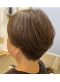 白髪ぼかしハイライト ひし形ショートボブ