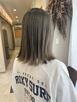 ベルバイヘアスイッチ(by hairswitch) シャドウルーツ☆シルバーグレー