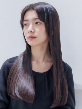 アンドヒア(and.here)の写真/クセやうねり,広がりでお悩みの方に◎自然な仕上がりの縮毛矯正で憧れの艶々なストレートを【梅田/淀屋橋】