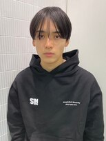 ハニー 町田(HONEY) 韓国ヘア　マッシュ　黒髪　ストレート　スーツヘア　刈り上げ