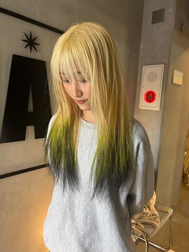 ジーナ(XENA) フェミニンロング　グリーンデザインカラー　渋谷