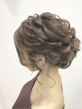 ヘアセットサロン ルミナ(LUMINA)の写真/【名古屋(栄/錦/久屋大通)ヘアセット専門店】10分ヘアセット1200円~!イベントのヘアメイクや着付はお任せ♪