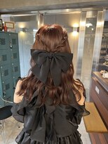 ギフトサニーサイド(gift sunny side)&nbsp;ツイストハーフアップ