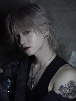 シン(syn) ホワイトシルバーウルフ