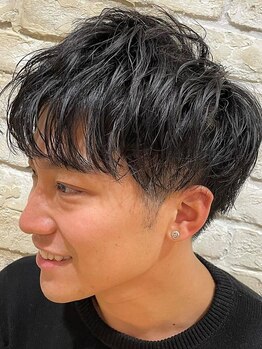 【心斎橋駅徒歩2分】メンズカット\3500気になった時にすぐに行けるお手頃価格◎高いデザイン技術も魅力！