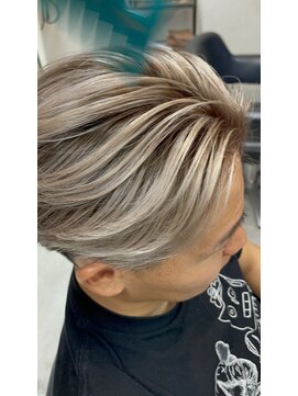 MEN’S HAIR/サーフカール/刈り上げセンターパート/千葉駅