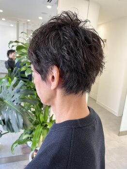 リフ(LIF by MIRROR TALK)の写真/メンズカジュアルならお任せ！似合わせパーマで毎日のスタイリングがラクに◎