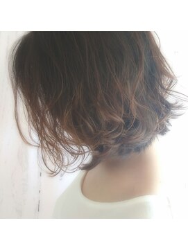 ソワン ドゥ ブレス 高の原店(soin de brace) 切りっぱなし 外ハネウェーブ セミウェット 担当 長友