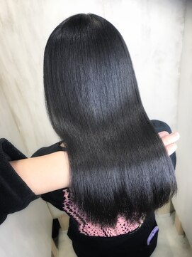 アンフィドットドゥルドゥ(AnFye.dueldo) 【AnFye.dueldo】輝くような艶髪ストレートヘア