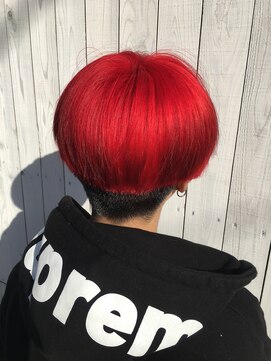 イーアップ バイ ボス(e up by boss) 刈り上げマッシュ【ブリーチONマニキュア】