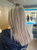 ブルーバイブレーション BlueVibration&nbsp;白髪馴染ませハイライト白髪活かしハイライトシルバーベージュ