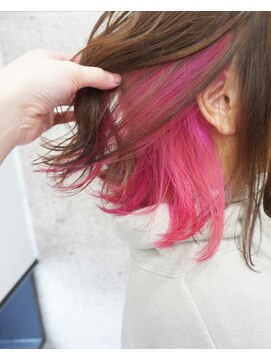 ヘアテリア リュウ 大塚(hair teria ryu) インナーカラーピンク