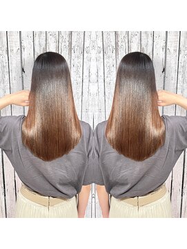 今日の彼女の髪は魔法的 【魔法の髪質改善トリートメント極】