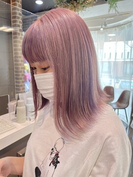 ヘアーアンドメイク ビス(HAIR&MAKE bis) ピンク×ラベンダー　インナーカラー【井澤彩】