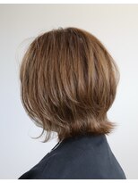 ウィスカーヘアー(whisker hair)&nbsp;ショートウルフ　ハイカラーベージュ