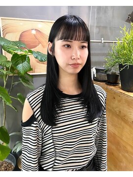 ルーシーバイパム 恵比寿(Lucy by PAM.) ぱっつん前髪レイヤー