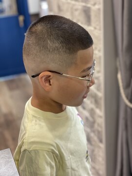 ミリオンバックス 上野(Million Bucks) スキンフェードののび太君