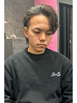 スライバイリアオオサカ(Sly By Ria OSAKA) ガイルヘア/ウルフヘア/波巻き【梅田】【大阪】