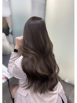 リリー(Lilley) レイヤーカット × ブラウンカラー ×韓国巻き下ろし
