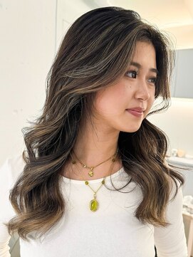 ノラ ウメダ(NORA UMEDA) ナチュラルバレイヤージュ海外ヘアグラデーションハイライト