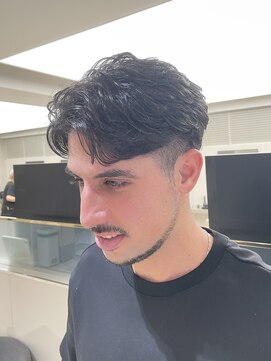 ピークアブー ワン(PEEK-A-BOO ONE) ◎小顔カット◎ナチュラルパーマ◎メンズカット