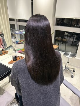 ヨキ(yoki.) 縮毛矯正×URUGAMI【博多/髪質改善】